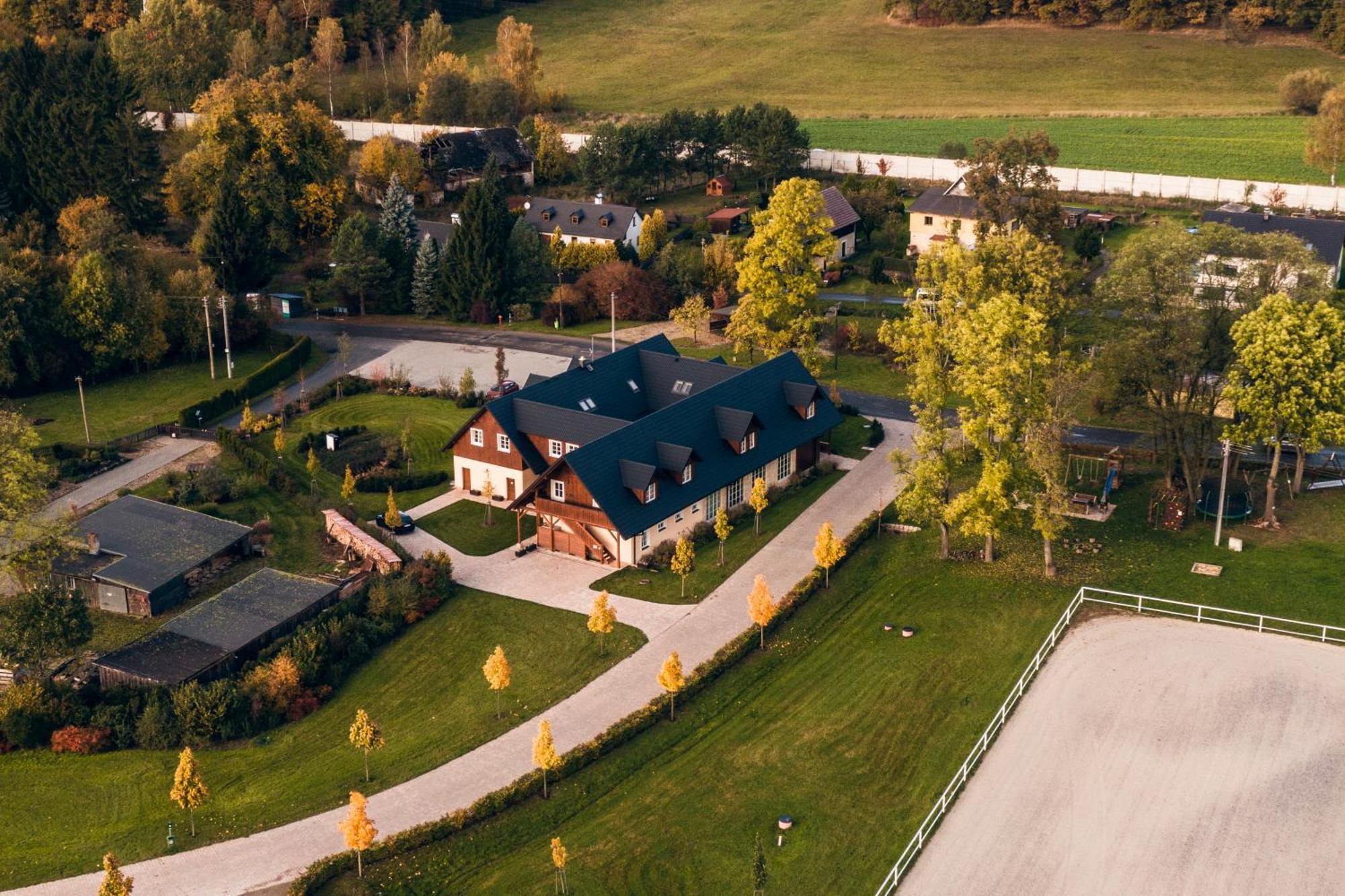 Pivnice ve Dvorci - Jítravský Dvorec Rynoltice Exterior foto