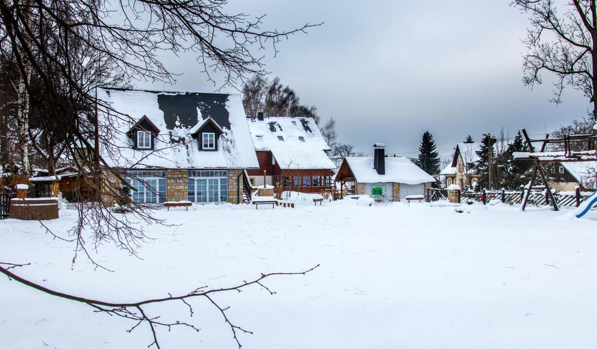 Pivnice ve Dvorci - Jítravský Dvorec Rynoltice Exterior foto