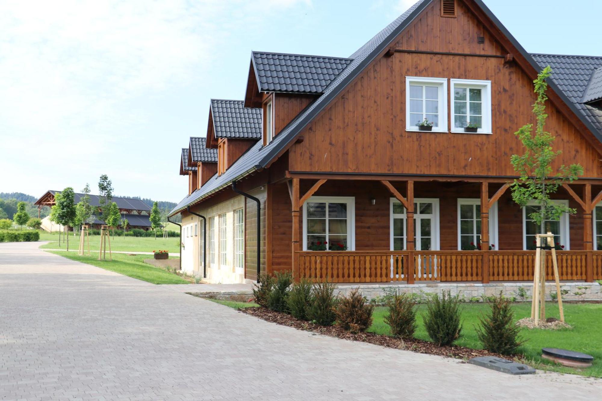 Pivnice ve Dvorci - Jítravský Dvorec Rynoltice Exterior foto
